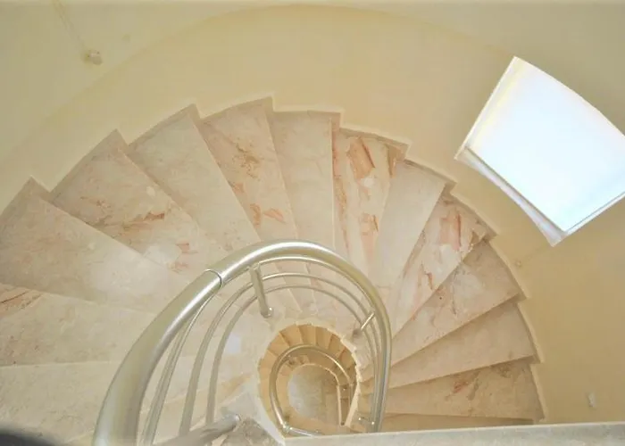 Karmele Villa