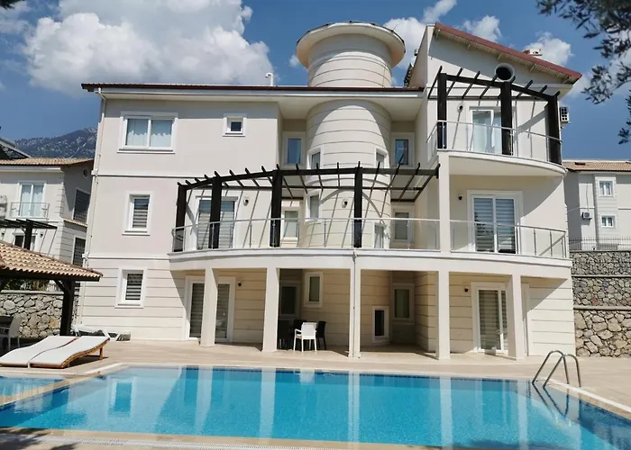 Karmele Villa