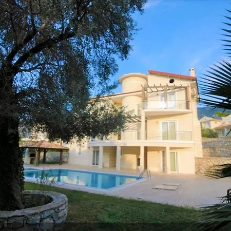 Villa Karmele *