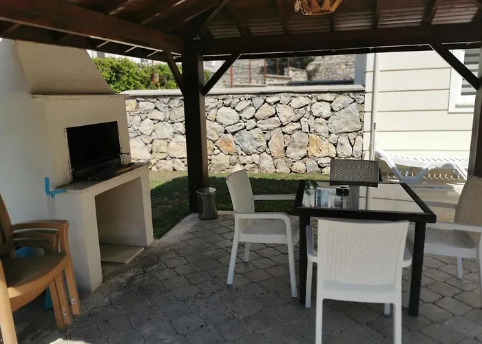 Karmele Villa *